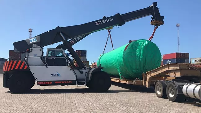 Navio chinês atraca no Porto do Pecém com carga especial