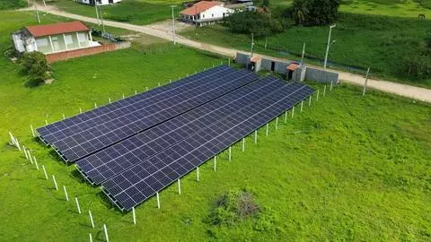 Saiba quanto investir em condomínios de energia solar para ter renda de R$ 5 mil