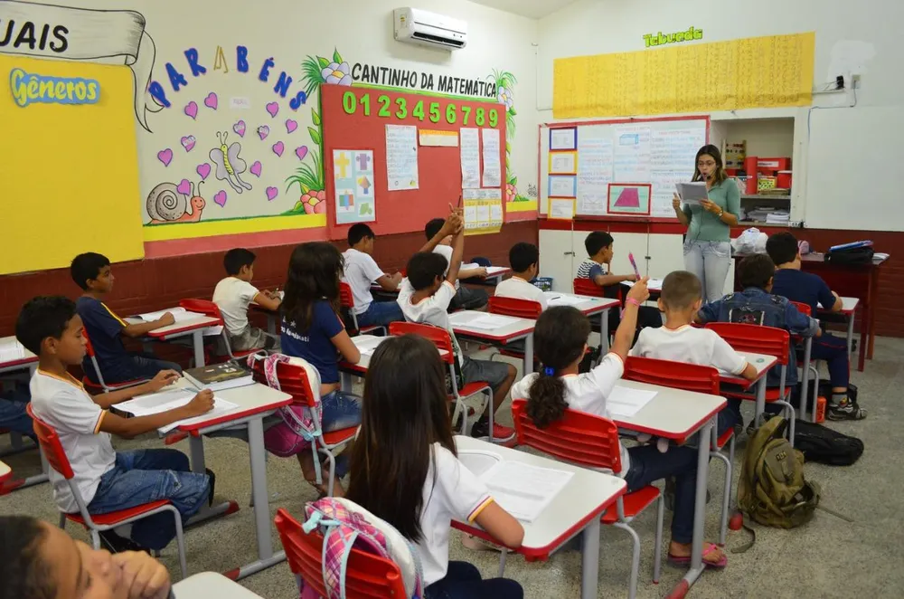 Ceará tem avanços no ensino fundamental, mas desempenho no ensino médio fica abaixo da meta