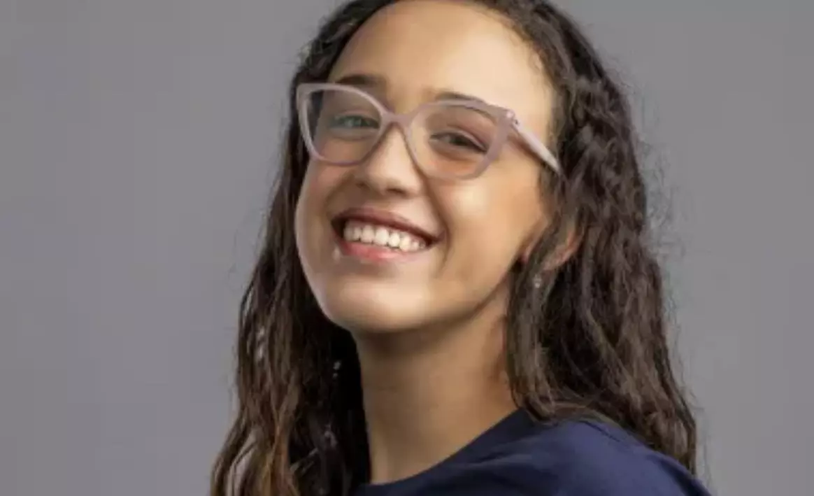 Brasileira de 17 anos pode ser a 1° mulher a ganhar “Nobel do Estudante”