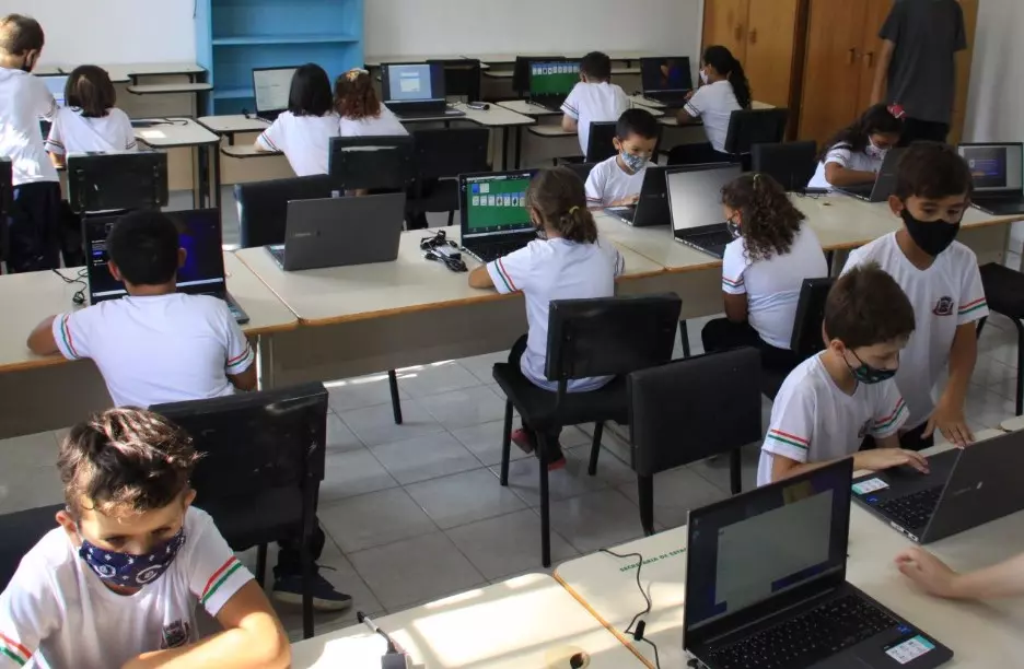 Equipamentos doados pelo INSS serão utilizados para salas de informática em escolas do meio rural