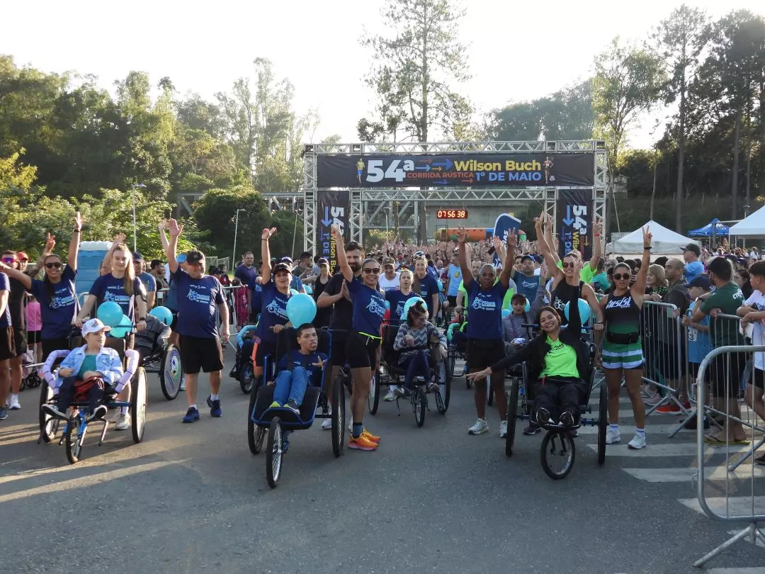 54ª Corrida Rústica Wilson Buch contou com mais de 500 participantes entre crianças, jovens e adultos