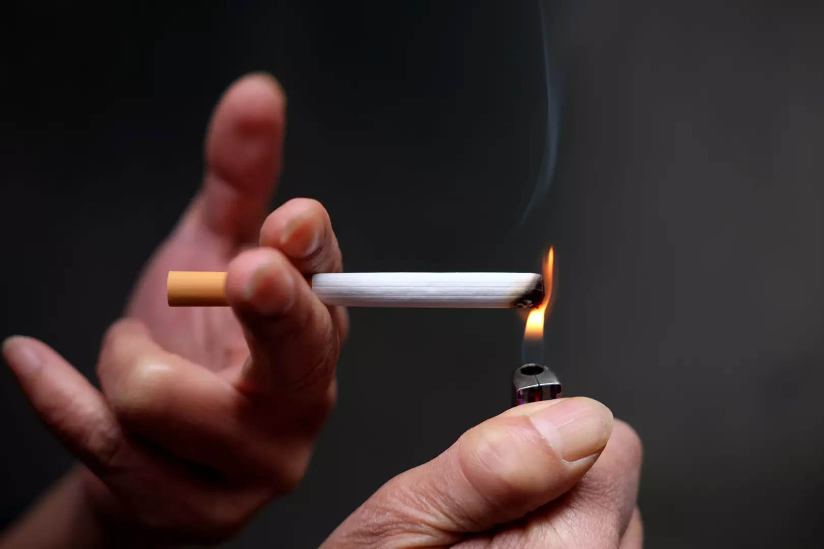 Decreto aumenta imposto sobre cigarro e eleva preço mínimo do maço