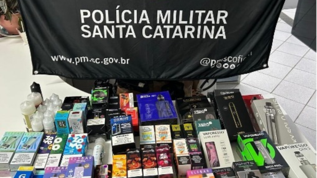 Cigarros eletrônicos e outros produtos foram apreendidos em Operação em Mafra e Itaiópolis