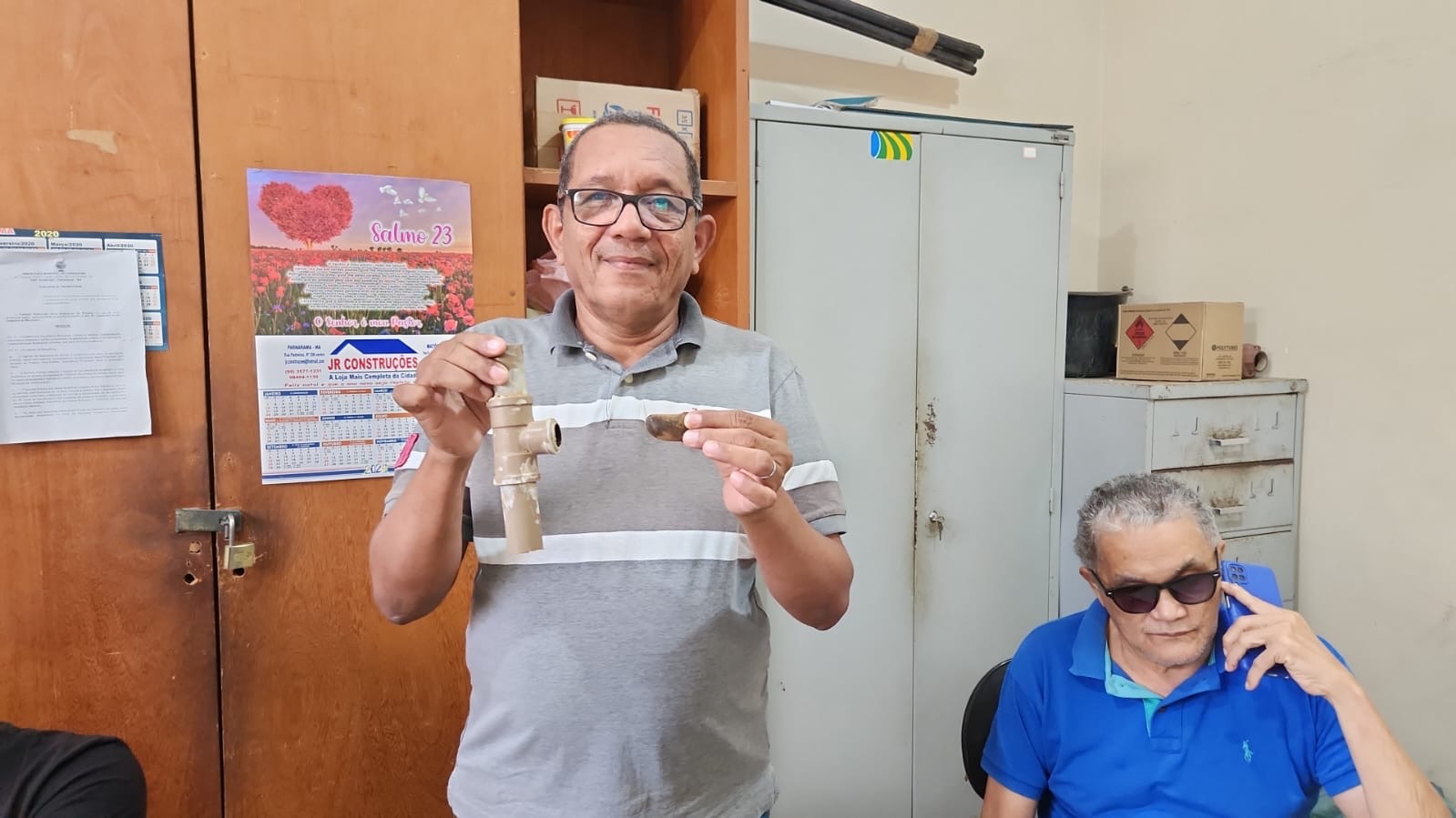 PROBLEMA SOLUCIONADO. HAVIA UMA PEDRA NO CAMINHO DA ÁGUA