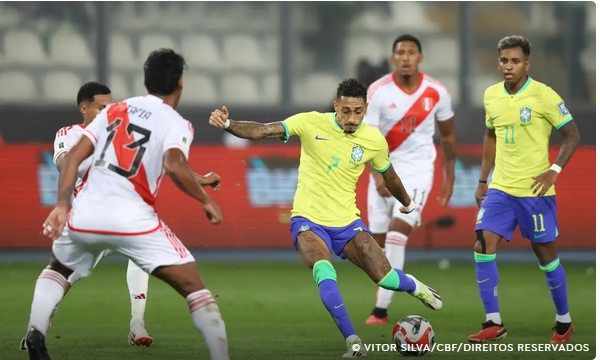 Brasil enfrenta seleção peruana em Brasília pelas Eliminatórias