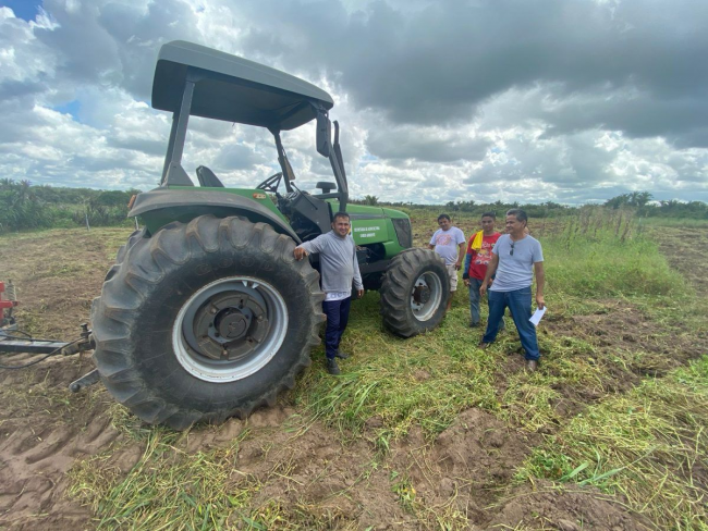 Prefeitura de União disponibiliza tratores para a agricultura familiar