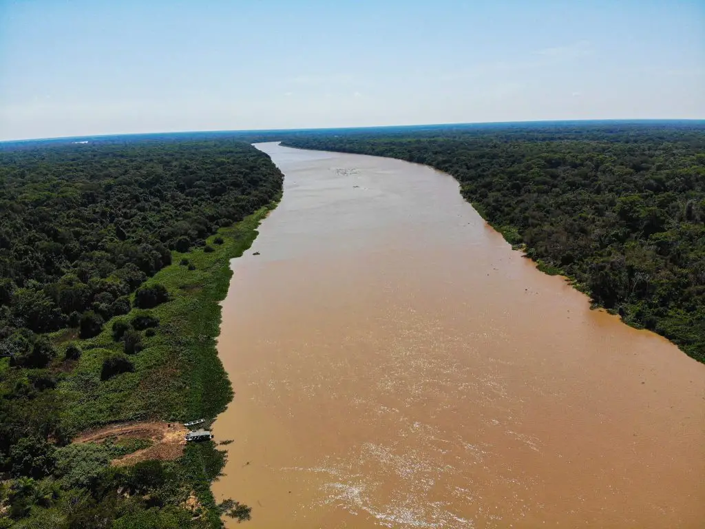 Poluição hídrica: mais de 14 toneladas de resíduos são retiradas da bacia do Pantanal