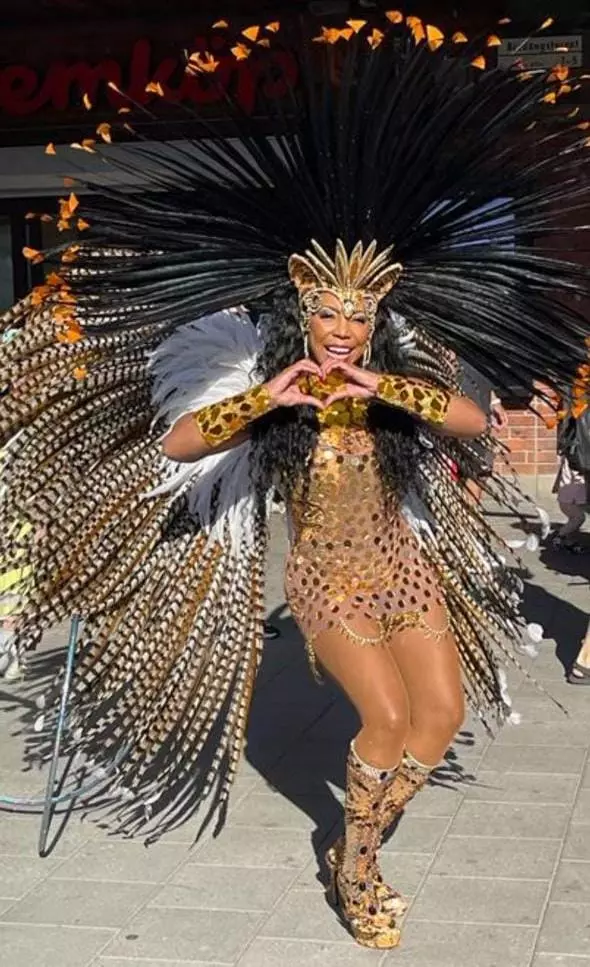 Afrompresária brasileira radicada na Europa e responsável pelo Austria  Rio's Carnival, será Musa da GRES TPM, primeira Escola de Samba feminina do  Brasil - Feras do Carnaval