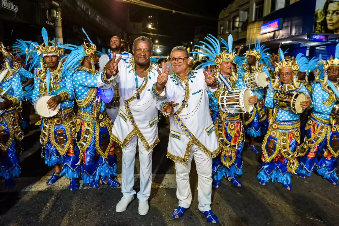 Beija-Flor reafirma sua grandeza em ensaio que celebra 76 anos de história