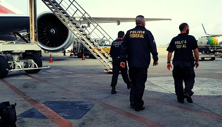 PF prende duas pessoas por tráfico de drogas no aeroporto em Guarulhos