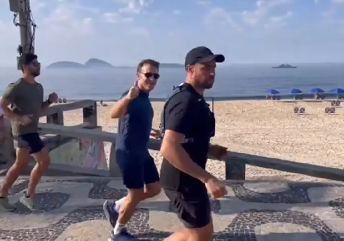 Macron faz corridinha na orla de Ipanema antes do encerramento do G20