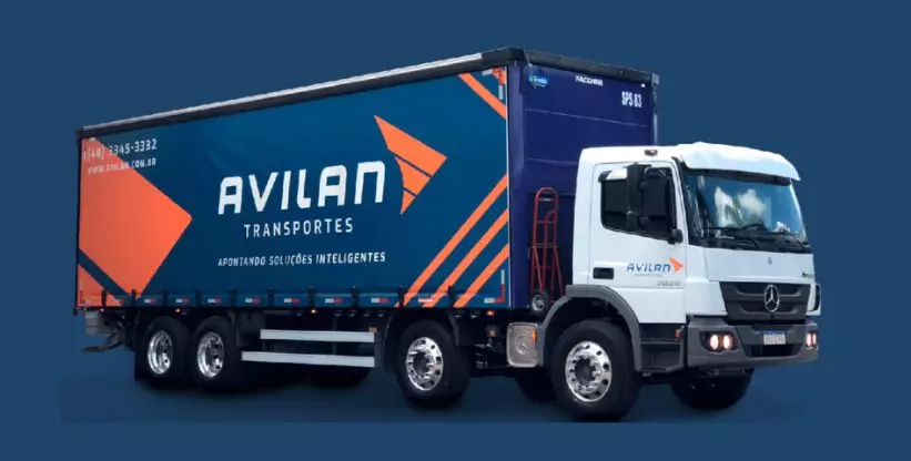 A foto mostra um caminhão Truck da Avilan