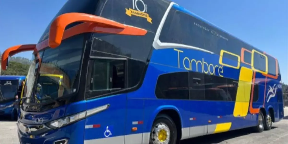 Ônibus da frota da empresa Transportadora Tamboré