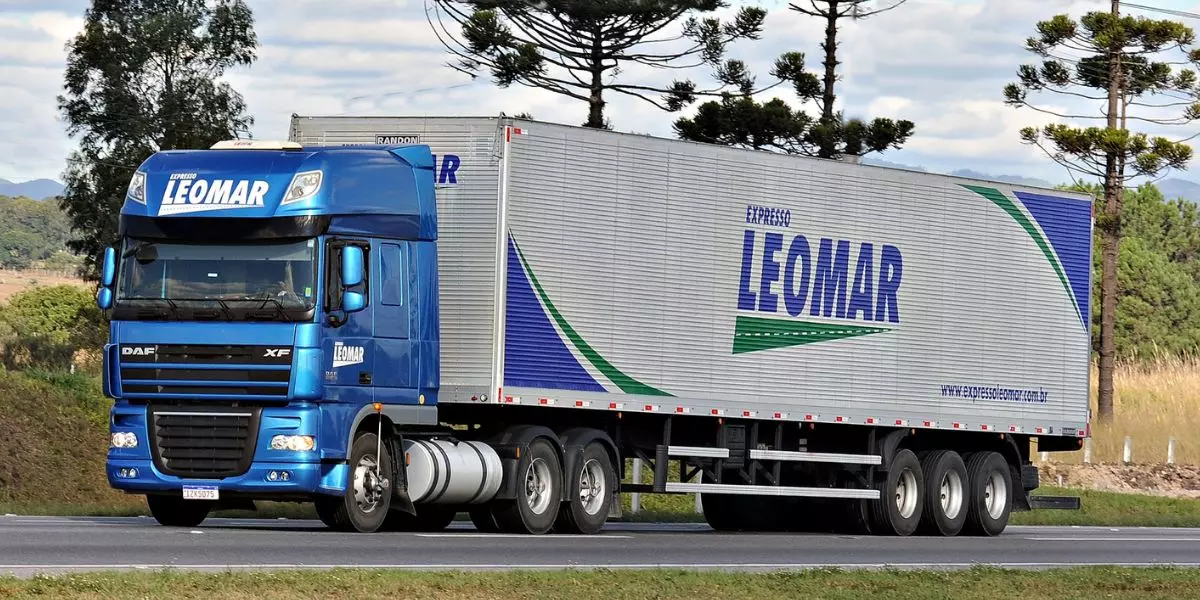 Carreta da frota da Expresso Leomar