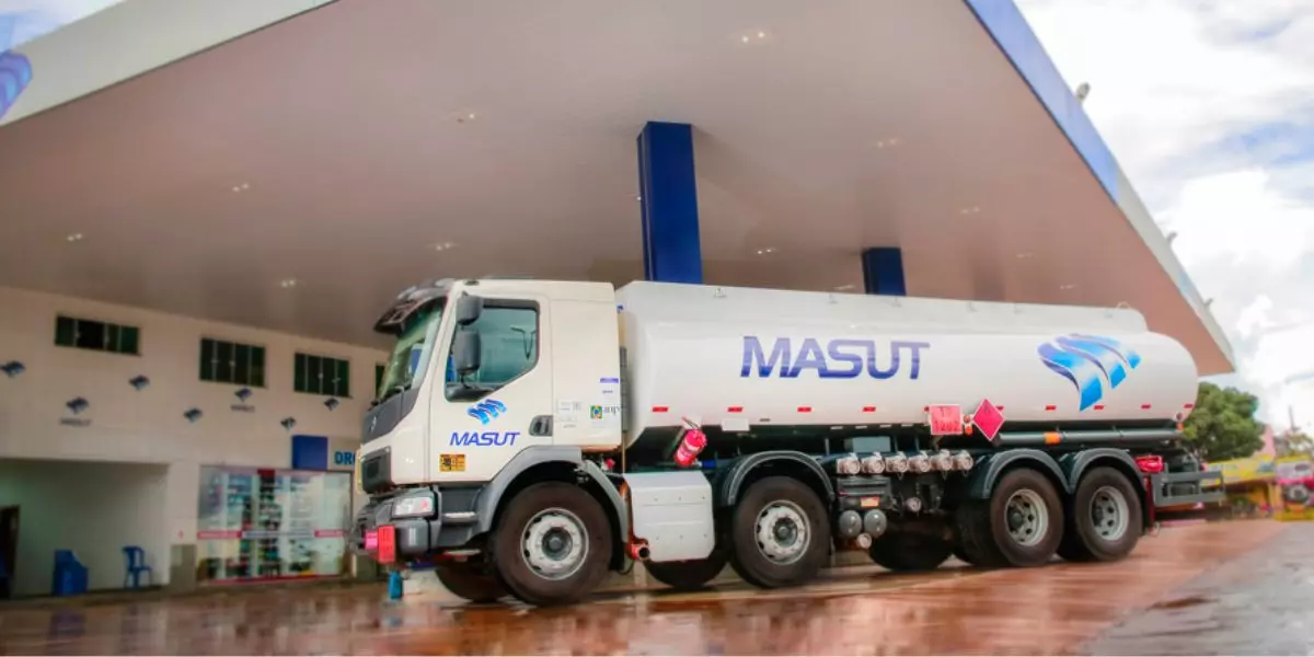 A foto mostra um caminhão Truck do Grupo Masut