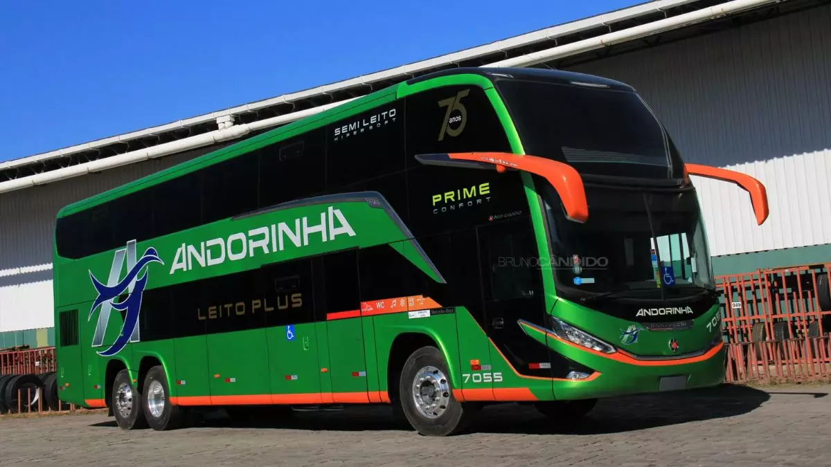 Ônibus da frota da empresa Andorinha