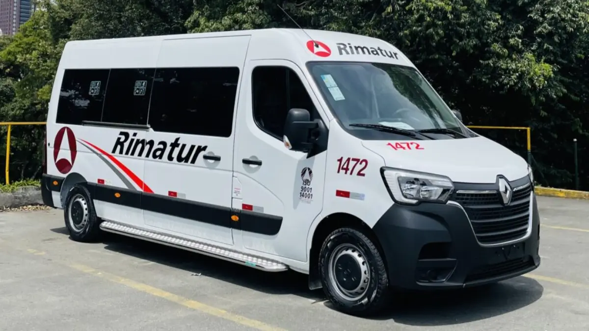 Van da frota Rimatur Transportes 