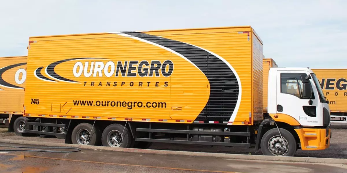 Motoristas com CNH D: confira as vagas abertas na Ouro Negro Transportes