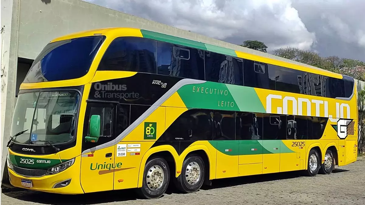 A foto mostra um ônibus da Gontijo