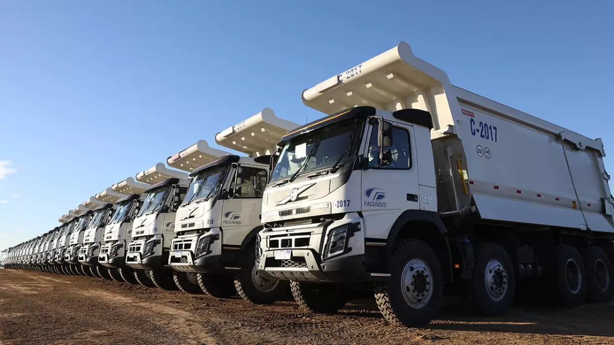 Fagundes Construção e Mineração abre vagas para motoristas de caminhão basculante