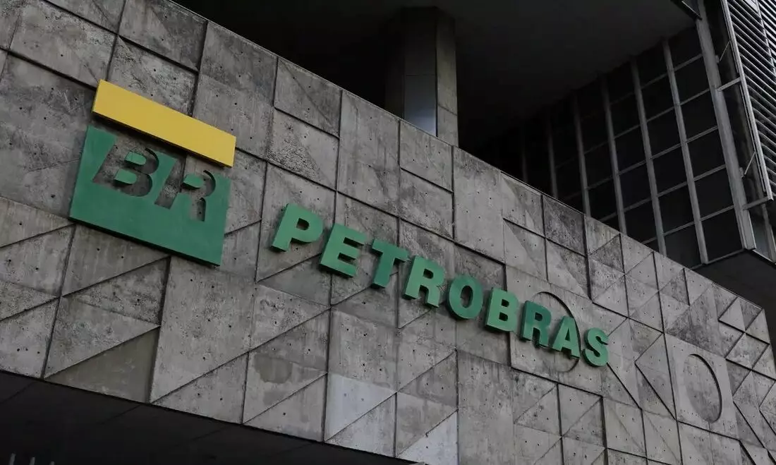 Petrobras perde R$ 34 bilhões em valor de mercado após saída de Jean Paul Prates