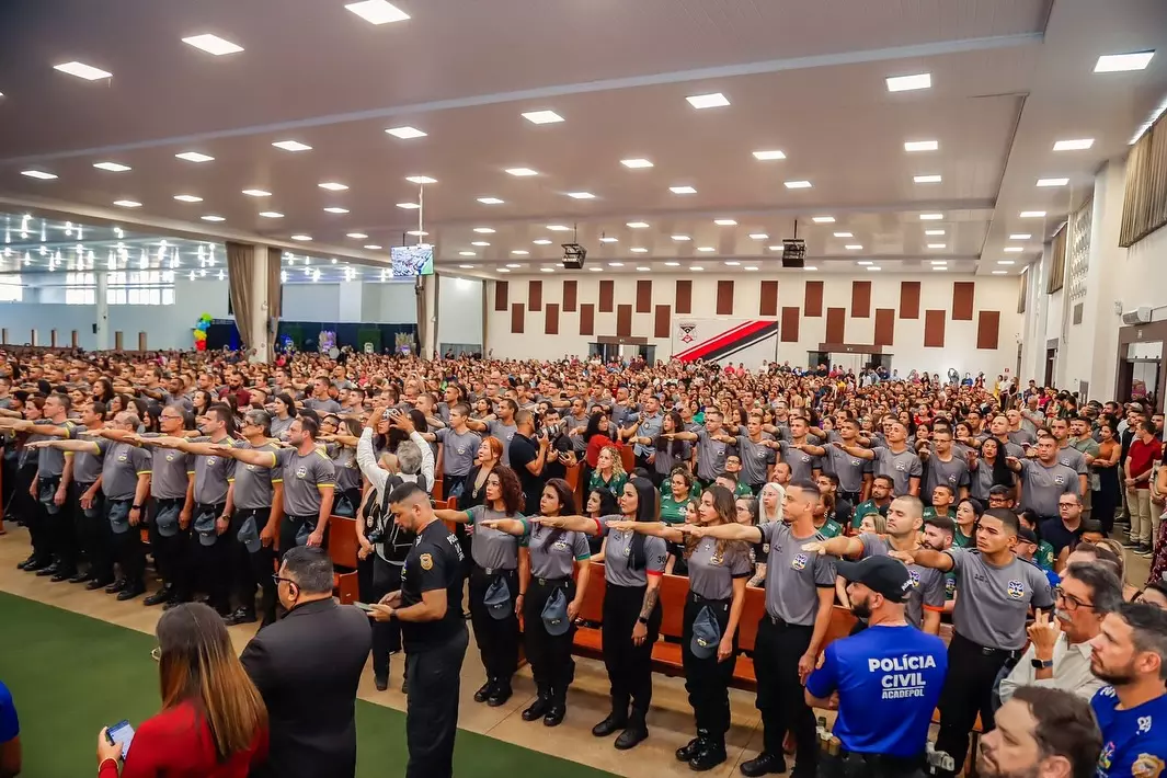 Página inicialDestaqueFormatura de encerramento do curso de formação técnico profissional da Polícia Civil de Rondônia Formatura de encerramento do curso de formação técnico profissional da Polícia Civil de Rondônia