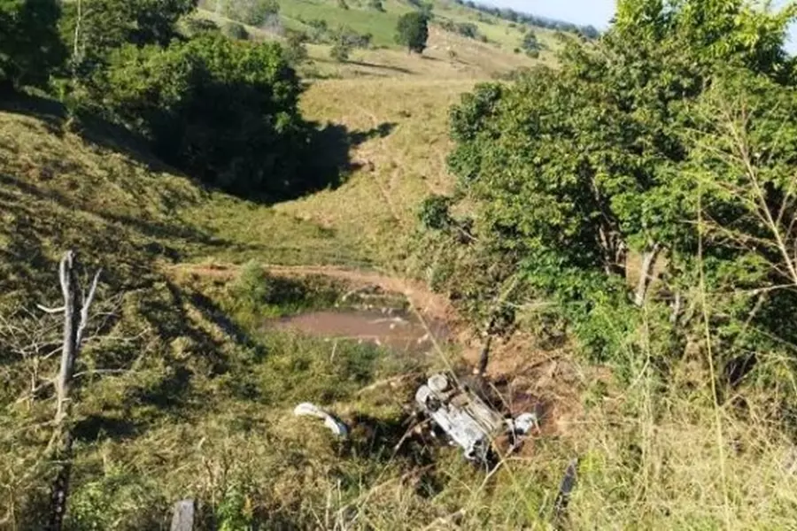 PRF revela que mãe, filho e um cão Rottweiler estavam no carro que pegou fogo próximo a Cerejeiras