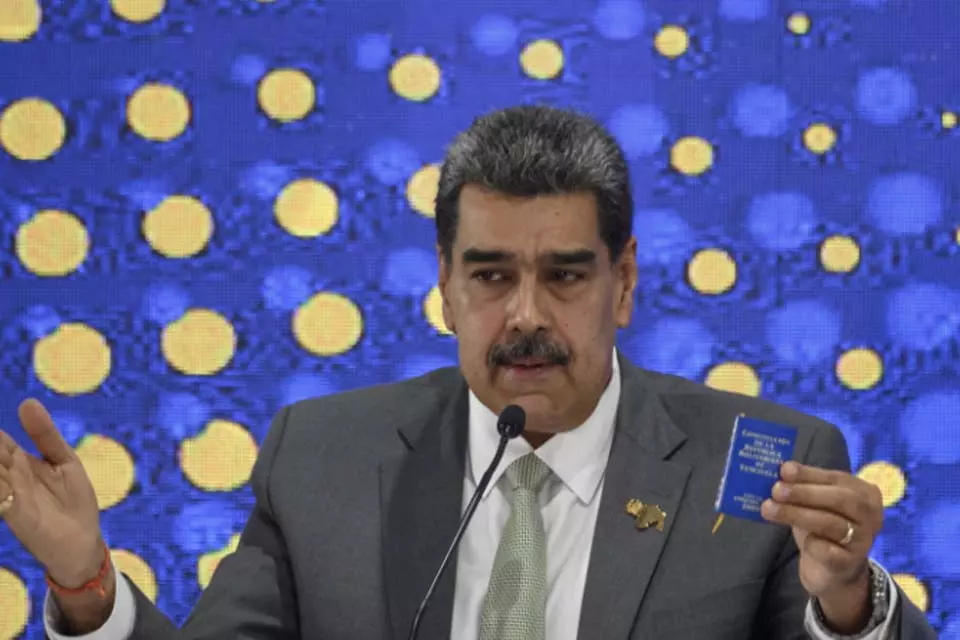 Maduro diz que vitória foi triunfo da independência da Venezuela