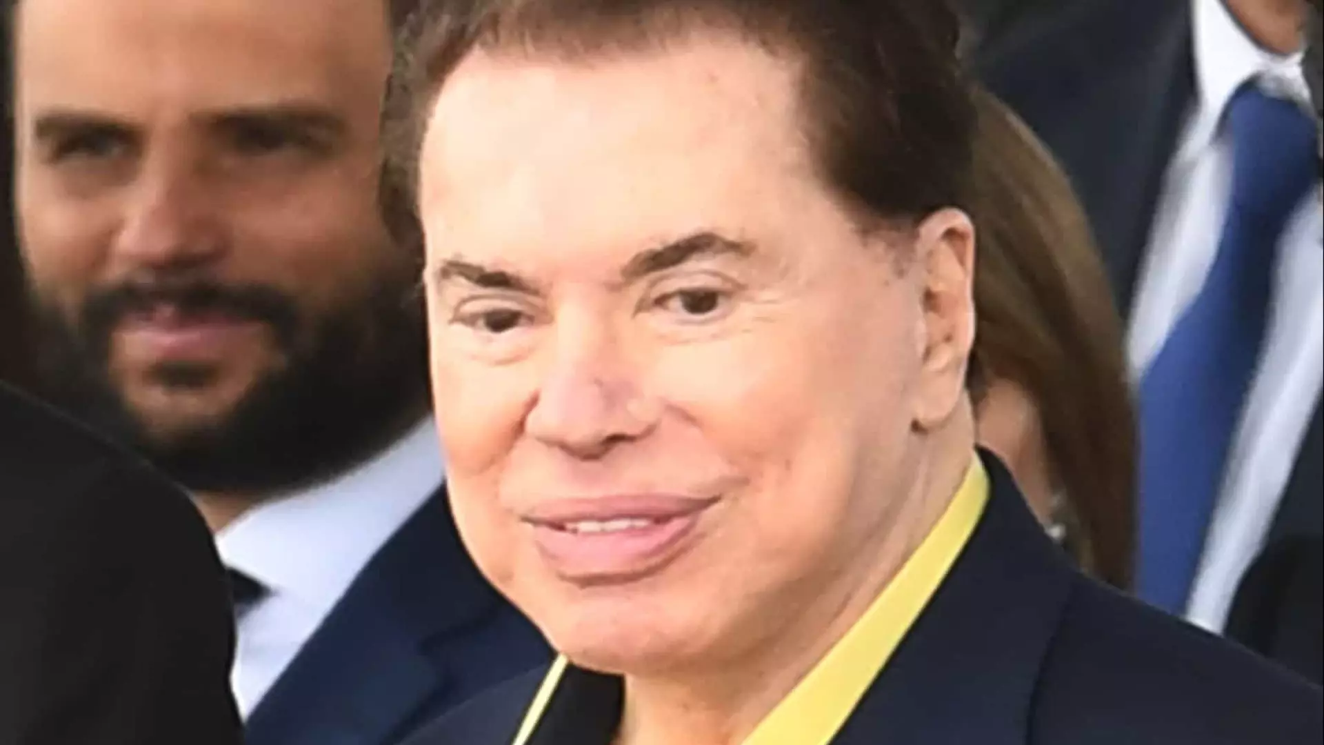 Hospital faz 'blindagem total' do estado de saúde de Silvio Santos