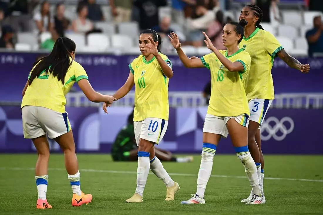 Marta pega gancho de 2 jogos e fica fora da semifinal olímpica; CBF pedirá efeito suspensivo