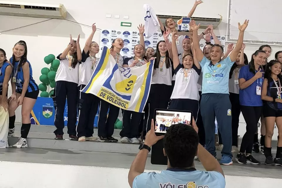 Voleibol infantil escolar de Vilhena conquista ouro e bronze em Ji-Paraná