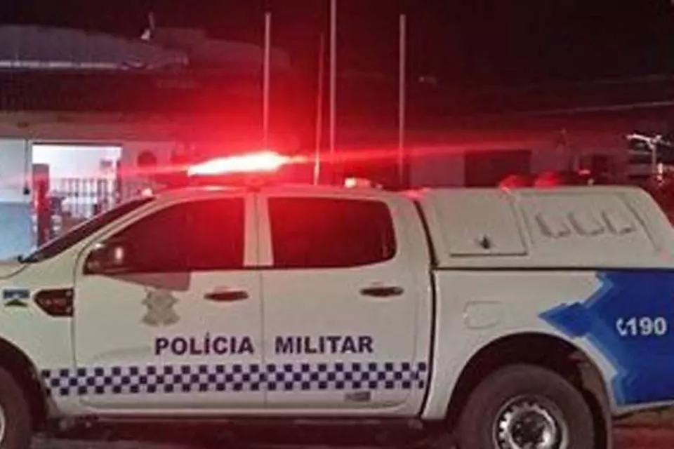 Polícia Militar apreende drogas em casa abandonada em Cerejeiras