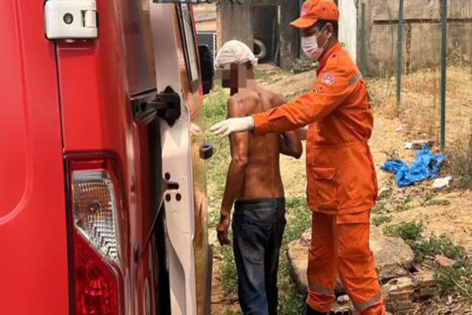 Homem é agredido a marretada durante briga na zona sul