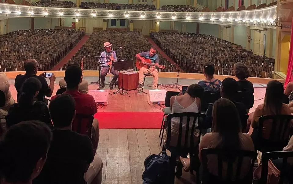 Dirigível Duo se apresenta no Cine-Theatro Central em Juiz de Fora