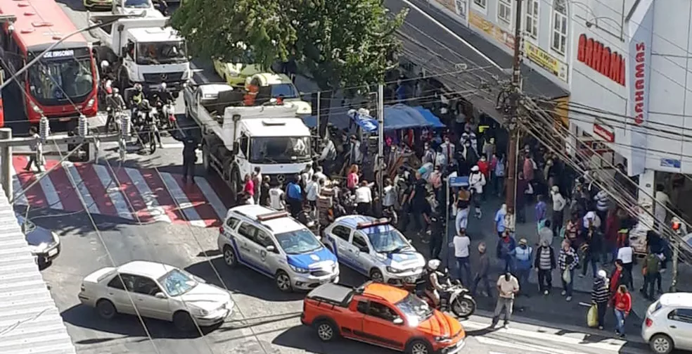 Em meio à onda de calor, idosa morre e homem é socorrido após desmaiar em supermercado em Juiz de Fora