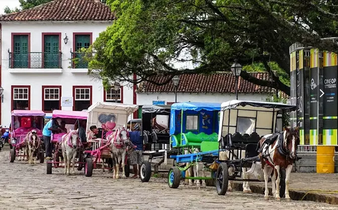 Tiradentes vai substituir charretes de tração animal por veículos elétricos