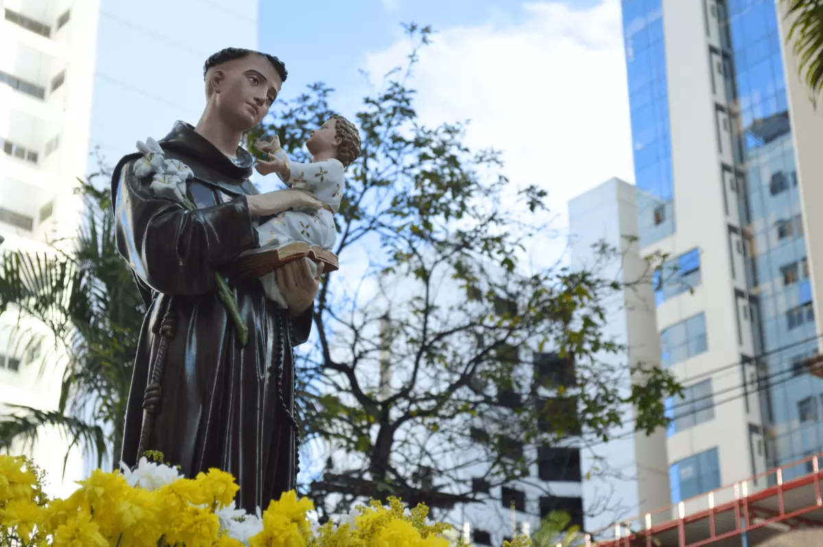 Igreja Católica festeja Santo Antônio nesta quinta-feira