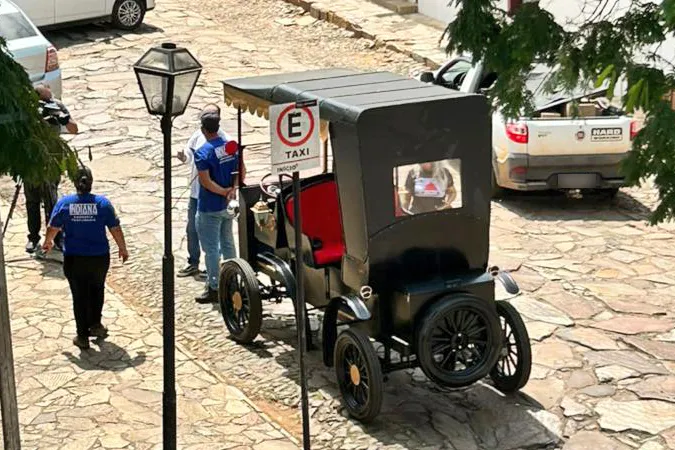 Tiradentes inicia transição sustentável com protótipo de charrete elétrica