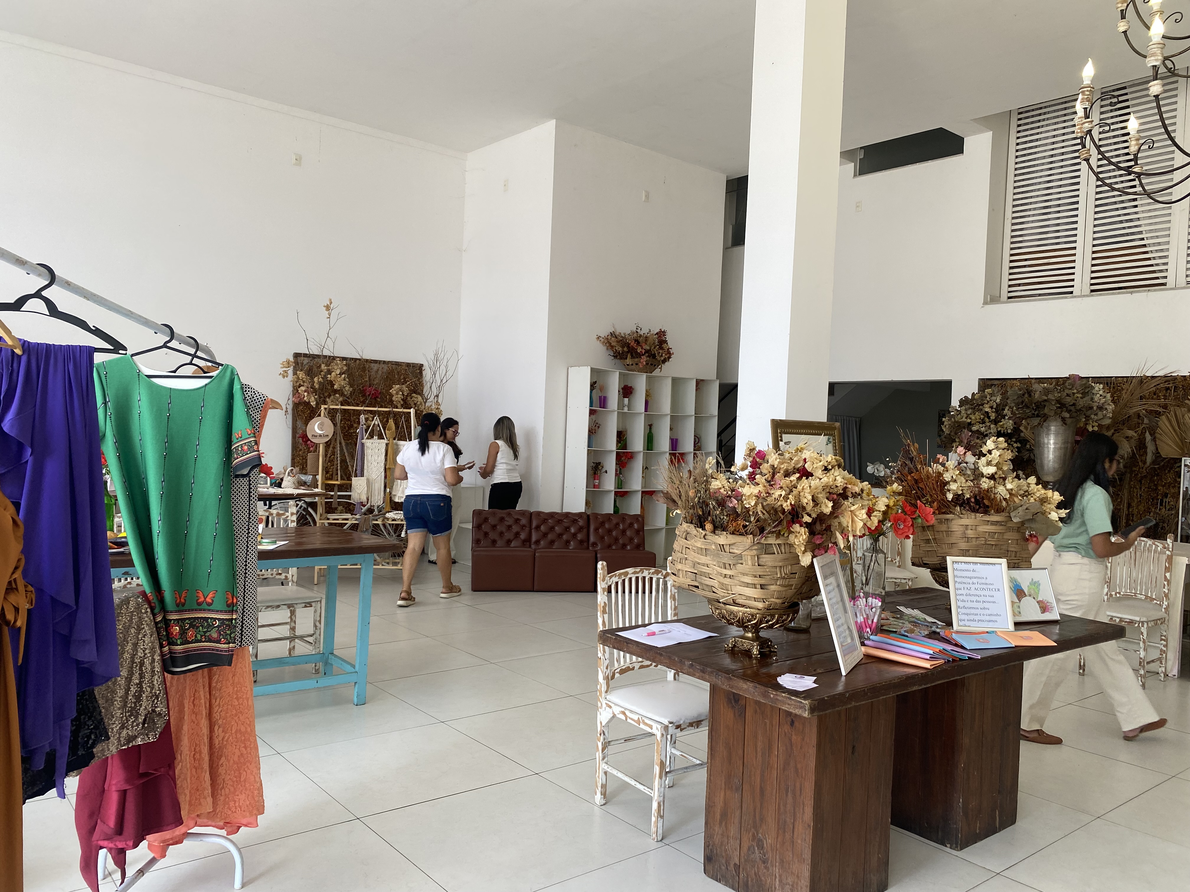 Exposição destaca empreendedorismo feminino no mês da mulher em Santos Dumont