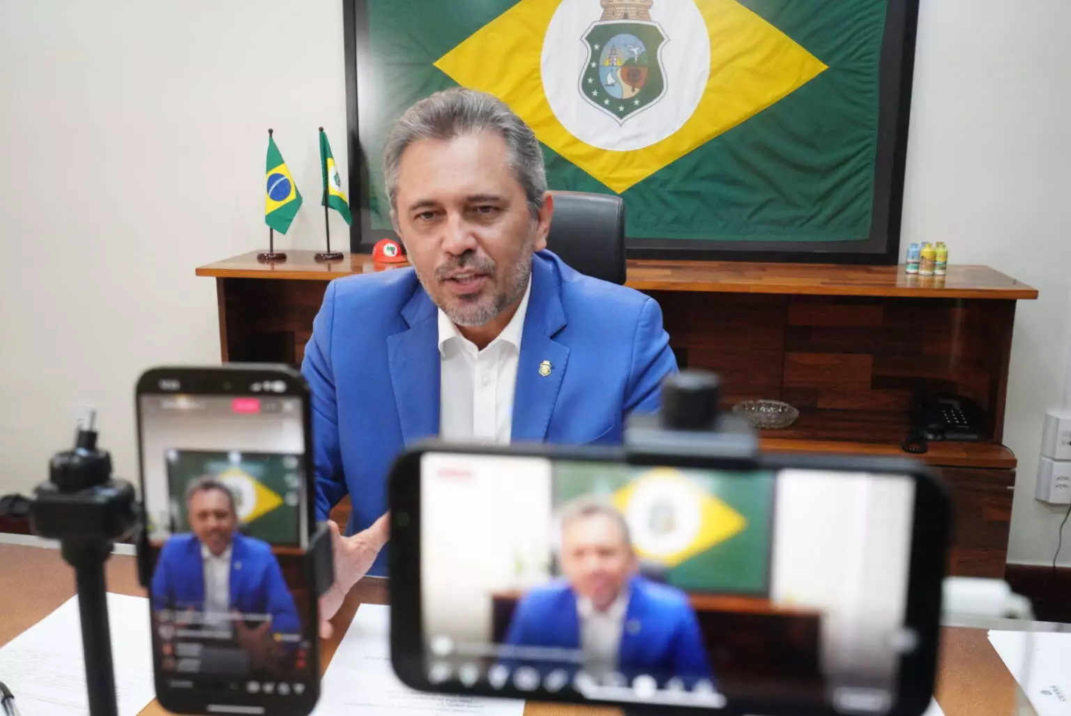 Governador Elmano de Freitas anuncia pacote de concursos e convocação de 637 professores do cadastro de reserva da Educação