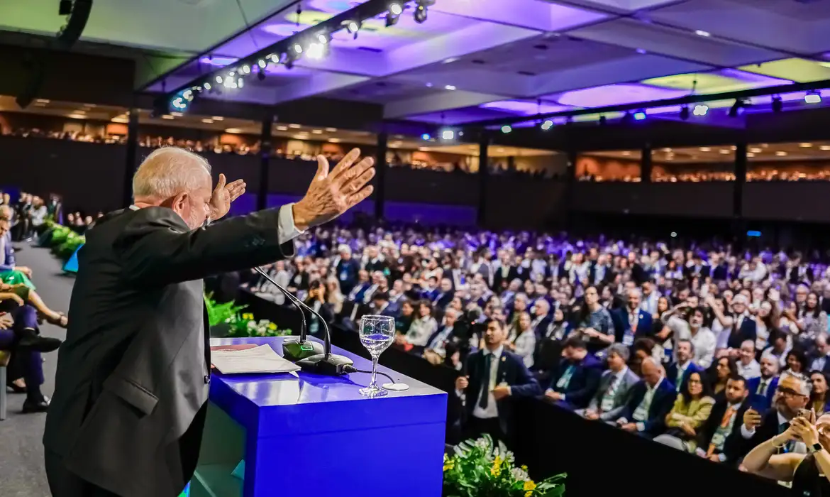 Durante a Marcha dos Prefeitos o presidente Lula anuncia medidas para prefeituras