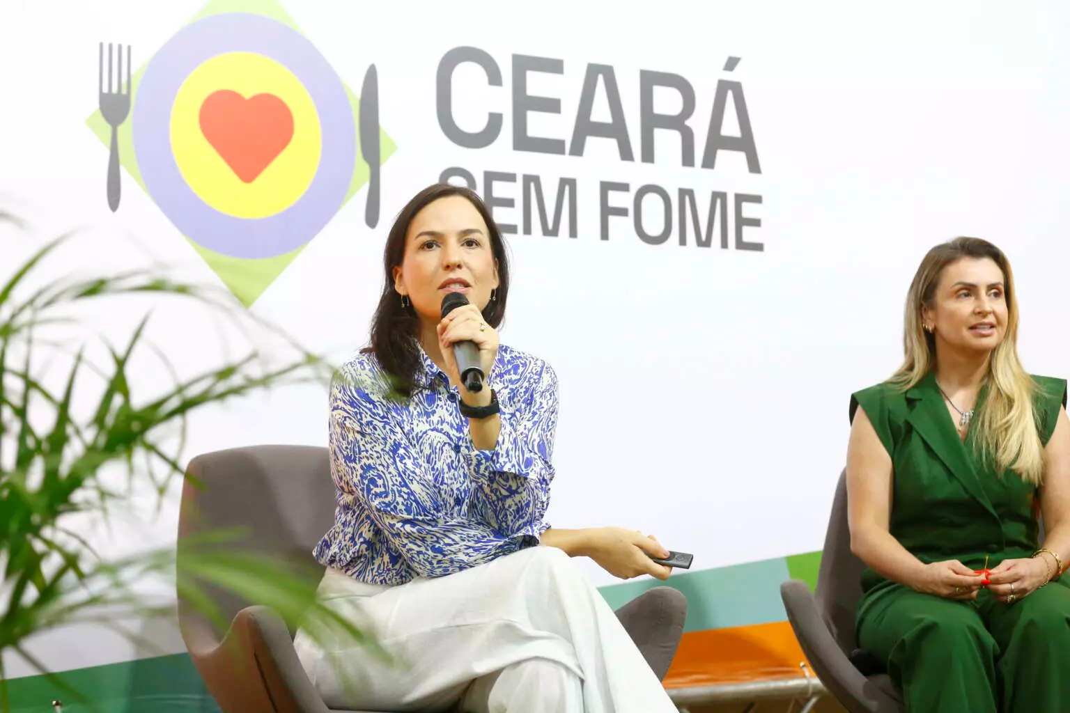 Lia de Freitas reune as Primeiras-damas dos município para somar ações de combate à fome