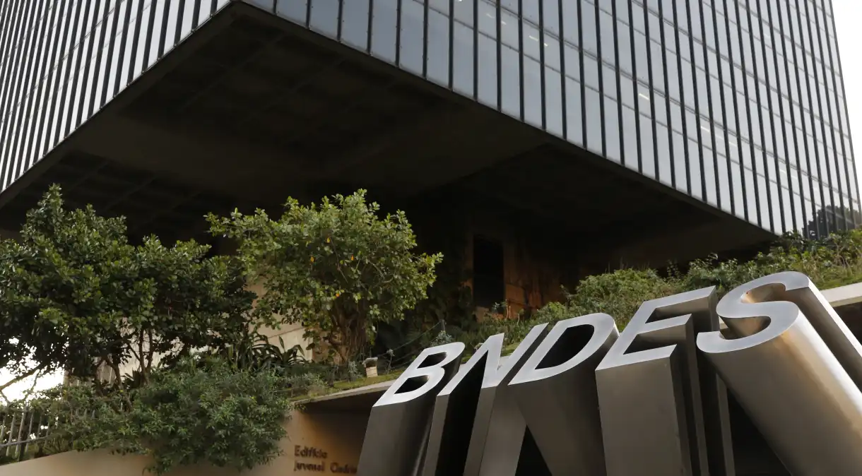 Após 12 anos, BNDES abre concurso público com salário de R$21 mil