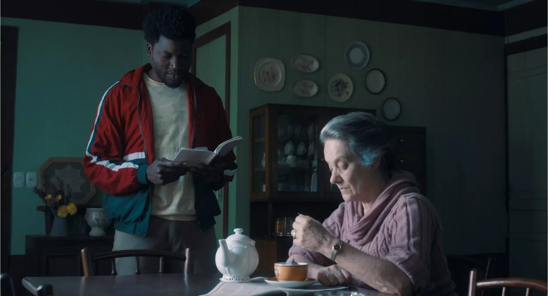 |Estreias| Primeiro longa-metragem de Maria Emília de Azevedo, 'Porto Príncipe' estreia nos cinemas brasileiros dia 13 de junho