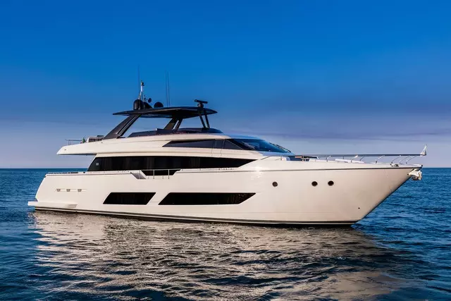 Ferretti Yachts 850