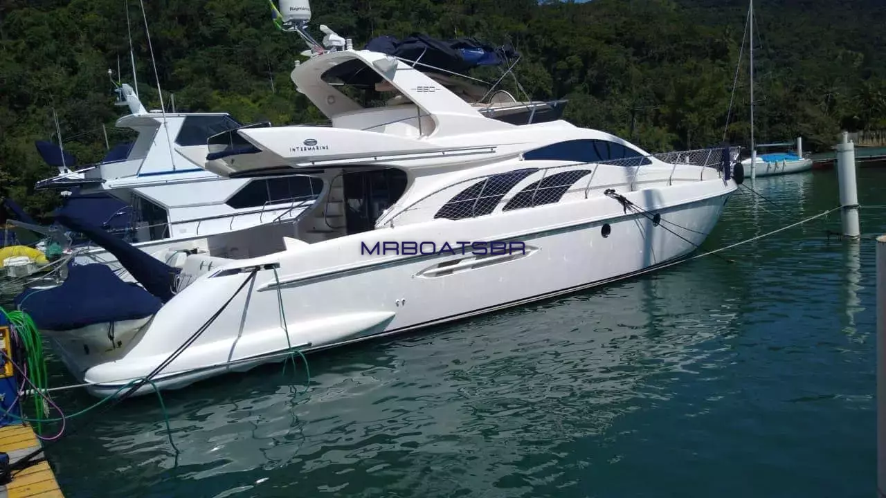 Intermarine 560 Full