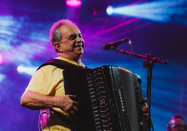 Flávio José faz show histórico no Armazém Convention