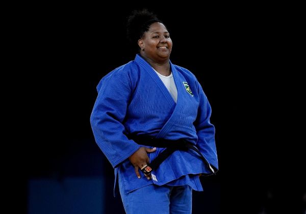 Judoca Beatriz Souza conquista 1ª medalha de ouro do Brasil em Paris