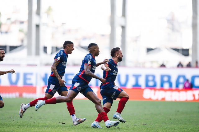 Bahia aproveita oportunidades e vence Vitória na Arena Fonte Nova